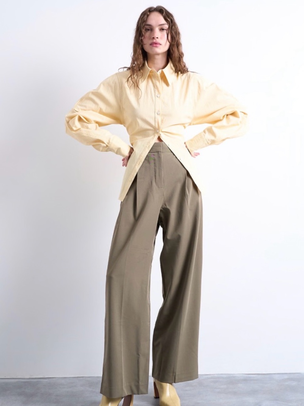 Topshop Premium Double Pleat Straight Leg Tailored Pants in Khaki - Picture 1 of 4